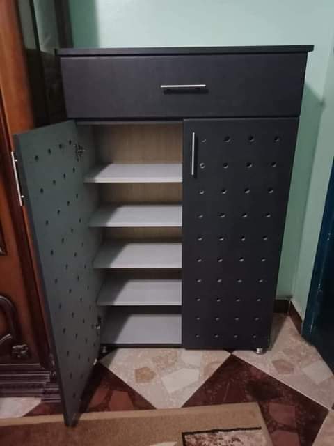 نجار حي السامر في جدة